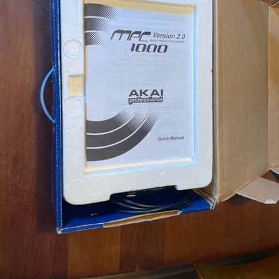 Akai MPC1000 Music Production Center 2004 - 2013 - Black with original box, 2gb cf card image 7