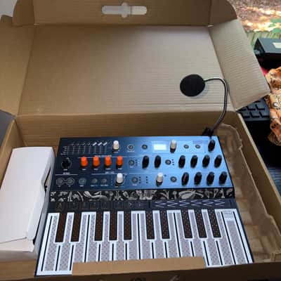 Arturia MicroFreak 25-Key Algorithmic Synthesizer 2019 - Present - Black image 6