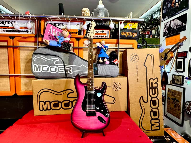 Mooer Guitars MSC 31 PRO Green Burst   2025 image 1
