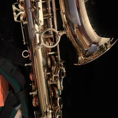 Antigua Winds Alto saxophone with case great shape image 7