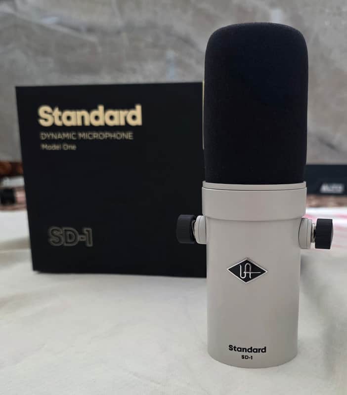 Universal Audio Standard SD-1 Cardioid Dynamic Microphone 2022 - Present - White image 1