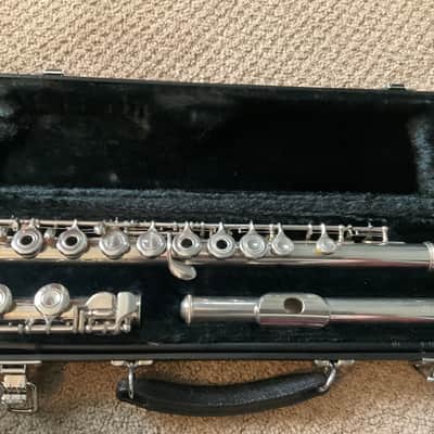 Yamaha 285S Open Hole Flute All New Pads, Clean image 1