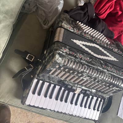 Sofiamari SM3472 34 Piano 72 Bass Button Accordion 2010s - Pearl Gray image 2
