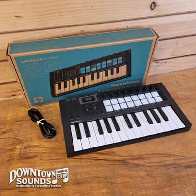 Novation Launchkey Mini MK4 25-Key Midi Controller