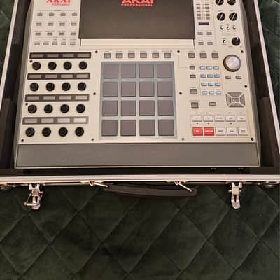 Akai MPC X Special Edition Standalone Sampler / Sequencer 2023 - Present - Grey image 3