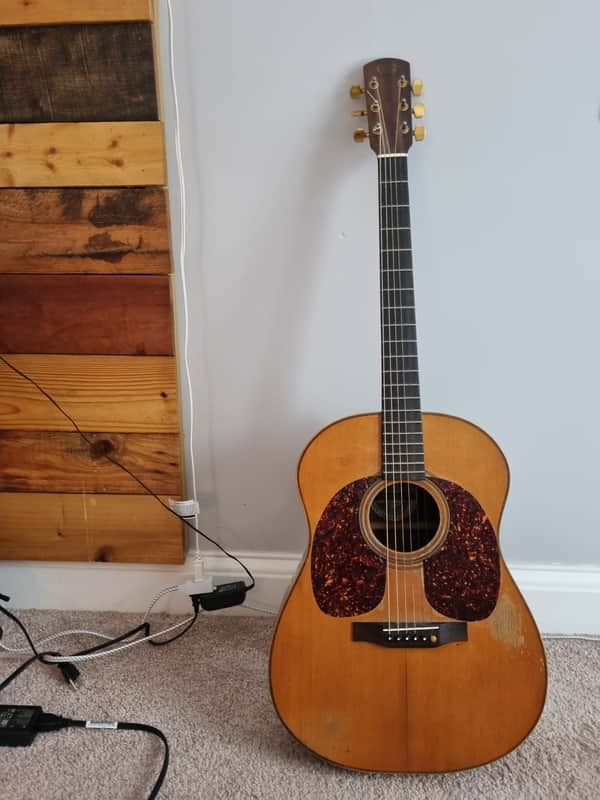 Gurian S2R 1974 - Flat top body with lower circular bout Sitkaka Sprucetop, natural finish, ring, Indian Rosewood bridge mahodany neckherringbone wood center finish