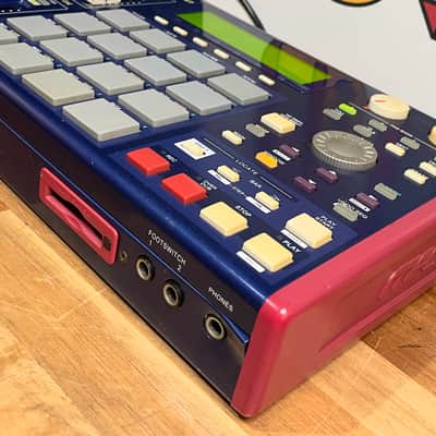 Akai MPC1000 - Blue JJOS 3.16 / 128MB RAM image 4