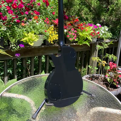 Gibson Les Paul Studio in Black with Seymour Duncan Pickups image 10