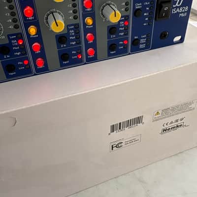 Focusrite ISA 828 MkII 8-Channel Mic Preamp 2020 - Present - Blue image 6