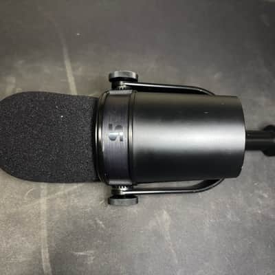 Shure MV7X Cardioid Dynamic Podcast Microphone 2020 - Present - Black image 4