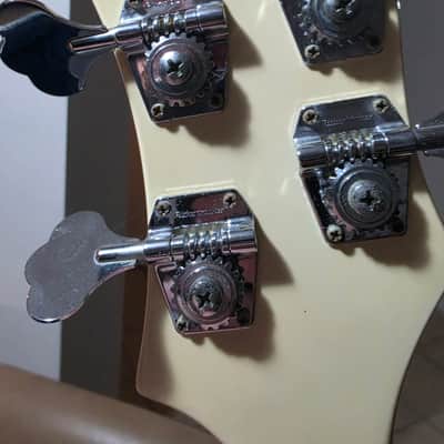 Rickenbacker 4003 - White (aged to cream) image 9