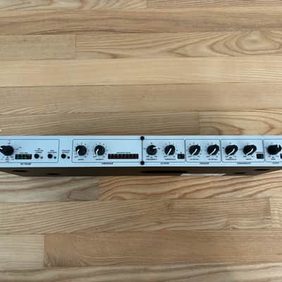 dbx 286s Microphone Preamp Processor 2010s - Silver image 2