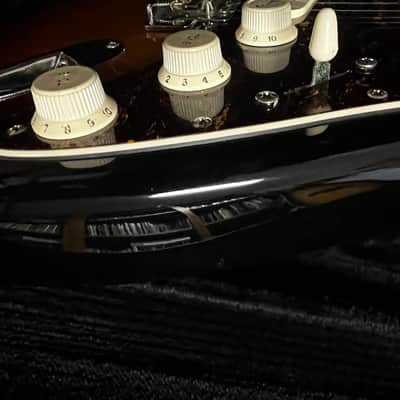 Customized Squier Classic Vibe '60s Stratocaster 2019 - Present - 3-Color Sunburst - S1 Switch, Fender Noiseless Pickups, Locking Tuners image 8