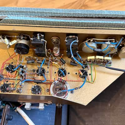 Watkins Dominator V front Tremolo c. 1961-1962 image 11