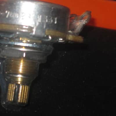 TWO very lightly used genuine Gibson Gold TOP HAT Knobs (ONLY 2 of the 4 knobs from PRHK-020 set are for sale) TOP Edge of ONE OF THE KNOBS has two very short very light nick image 25