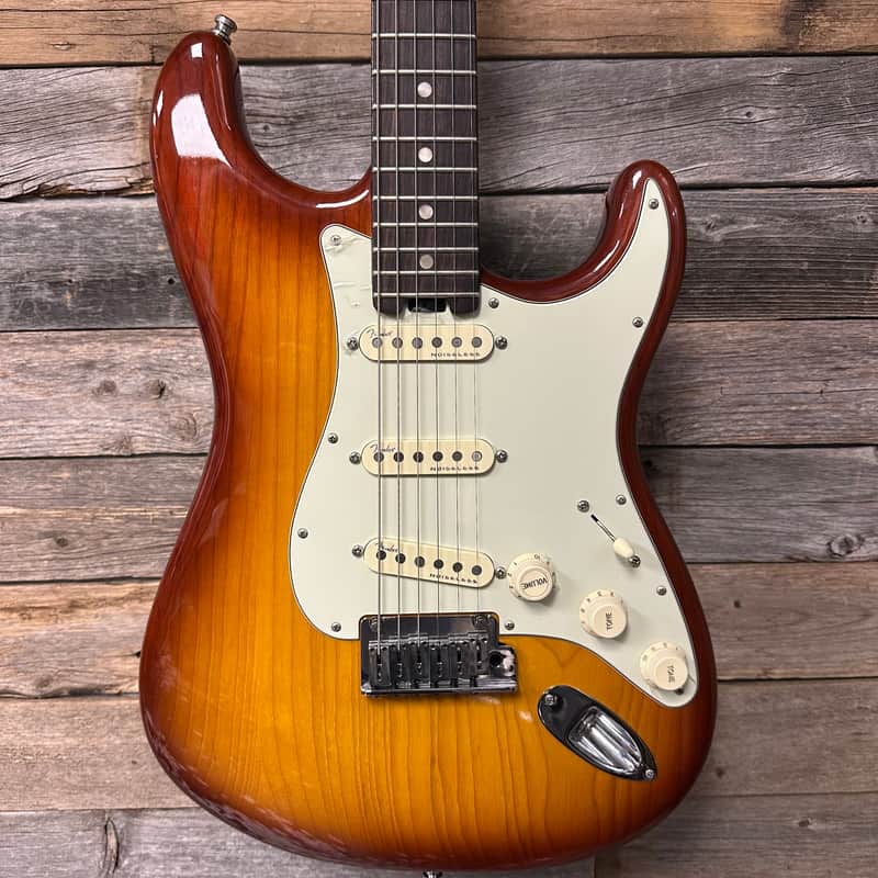 Fender American Elite Stratocaster with Rosewood Fretboard 2016 - 2019 - Tobacco Sunburst