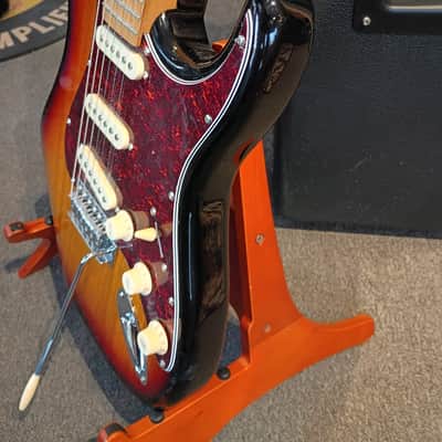 Tagima TG-530 S-Style Guitar with Techwood Fretboard 2021 - Present - Sunburst image 3