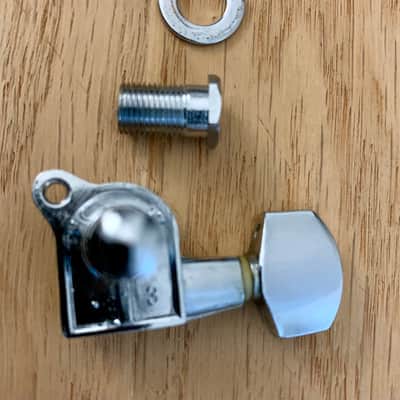 1 Squier Logo Tuner / Machine Head (2009) Vintage Style 45 degree Mounting Tab image 6