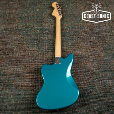 2025 Fender Traditional Late 60s Jazzmaster w/matching headstock Made in Japan Ocean Turquoise image 3