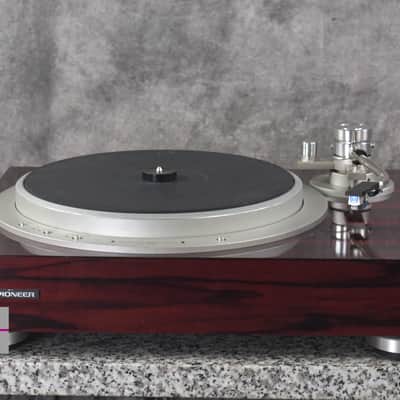 PIONEER PL-50L Direct Drive Turntable in Very Good Condition. image 2