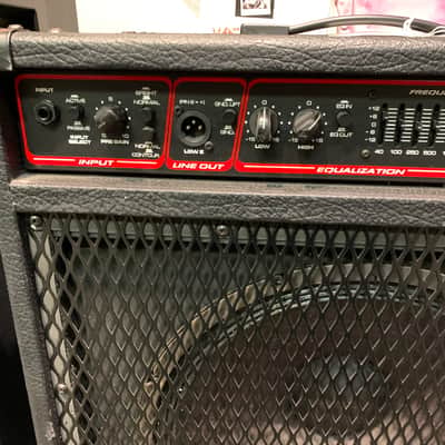 Peavey TKO 115 Bass Guitar Amplifier image 3
