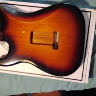 Fender stratocaster vintage Road Worn NEW Stratocaster roadworn lacquer finish body - Lacquer image 2