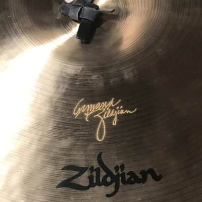Zildjian 18" A Series Classic Orchestral Medium Heavy Cymbals (Pair) image 4