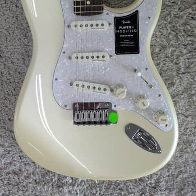 Mint Fender Player II Modified Stratocaster®, Rosewood Fingerboard, Olympic Pearl image 3