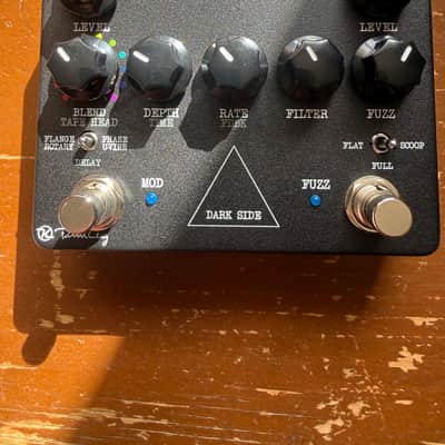 Keeley Dark Side Workstation V2 with Effect Order Switch 2016 - Present - Black image 1