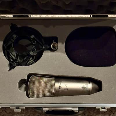 Behringer B-1 Large Diaphragm Cardioid Condenser Microphone 2001 - Present - Nickel image 3