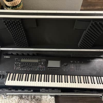 Yamaha Montage M8x 88-Key Synthesizer 2023 - Present - Black image 1