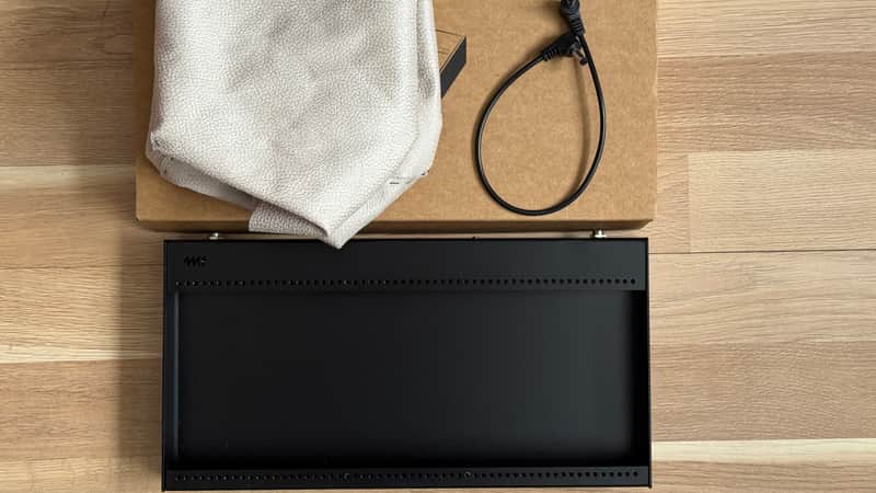 4ms Pod 60 (powered) + dust cover image 1