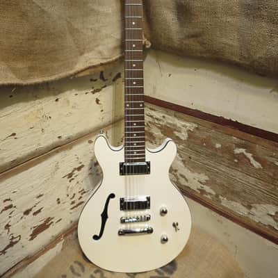 Daisy Rock Stardust Retro-H 12-String Electric Guitar White Sparkle image 2
