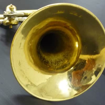 Trompeta Bach Stradivarius 37 Corporation en buen estado image 21
