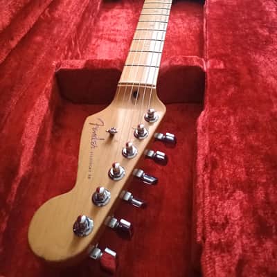 Fender American Deluxe Stratocaster 1998 - sunburst image 2