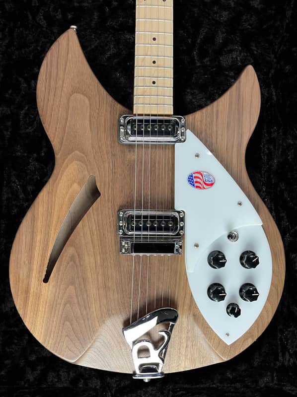 Rickenbacker 330 2023 - Walnut image 1