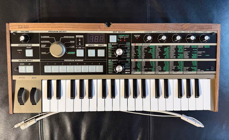 Korg MicroKORG 37-Key Synthesizer/Vocoder 2002 - 2019 - Silver image 1