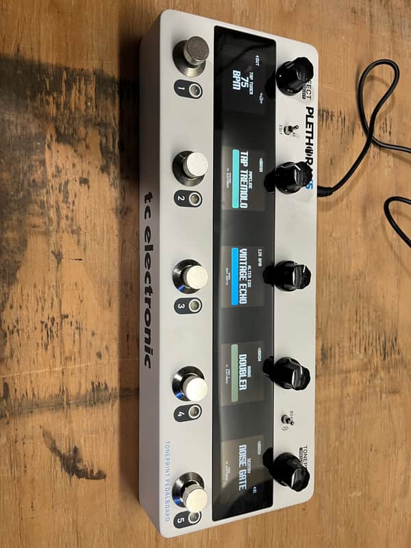 TC Electronic Plethora X5 TonePrint Multi-Effects Pedalboard