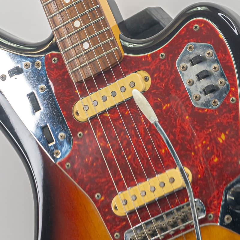 【動作未確】Fender Japan Jaguar ジャガー 1999-2002 1999–2002 Fender Jaguar JG-66 MIJ Reissue – Sunburst w/ Fender Gig