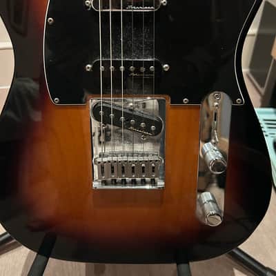 Fender Deluxe Nashville Telecaster with Maple Fretboard 2017 - 2021 - 2-Color Sunburst image 2