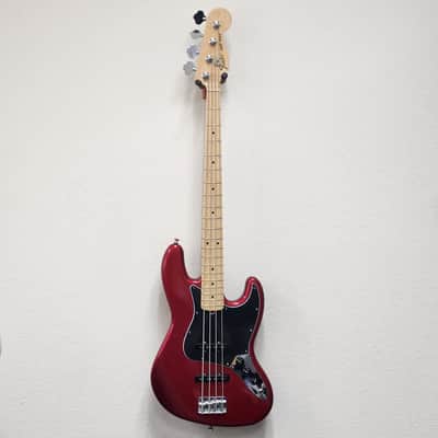 Fender American Special Jazz Bass with Maple Fretboard 2012 - 2014 - Candy Apple Red image 4