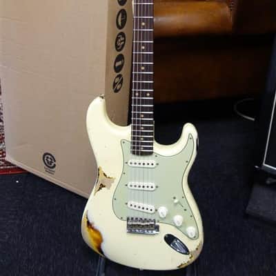 Fender '61 Strat Heavy Relic - Aged Vintage White over 3-Color Sunburst image 17