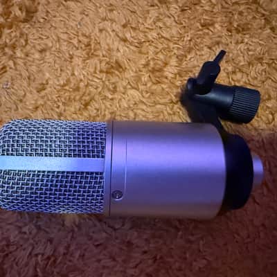 IK Multimedia iRig Mic Studio Mobile Cardioid Condenser Mic 2010s - Silver image 5