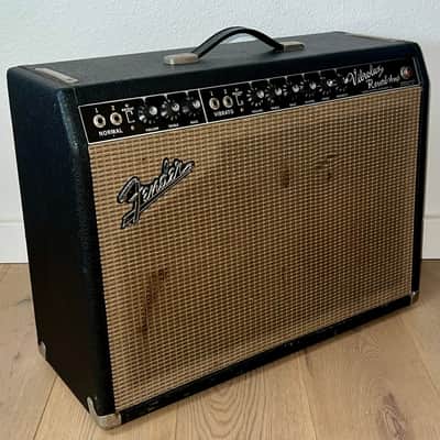 Wonderful Early 1965 Fender Vibrolux Reverb 2-Channel 35-Watt 2x10" Pre CBS Black Panel Combo Amp, This is a Fantastic Amplifier ! image 2