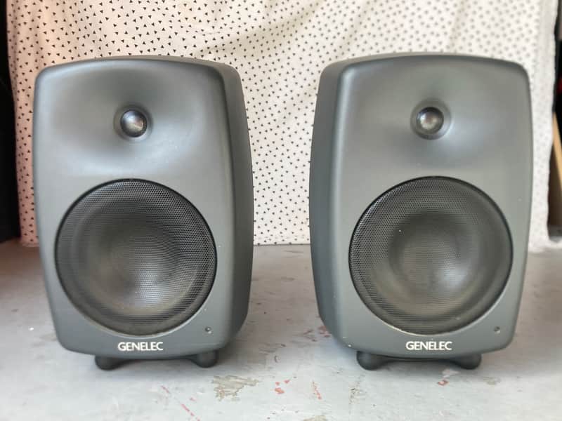 Genelec 8040A 6.5" Powered Nearfield Studio Monitor (Pair) 2005 - 2013 - Gray image 1