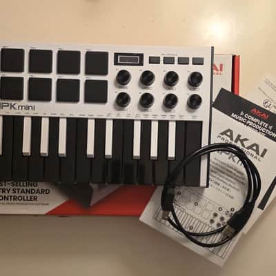 Akai MPK Mini MkIII (White) Special Edition 2025 - White