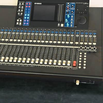 Yamaha LS9-32 32-Input Digital Mixing Console CG01VLQ image 3