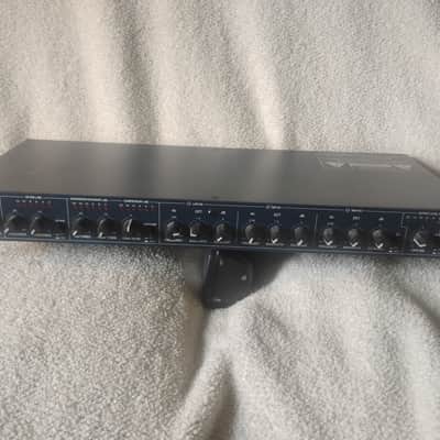 Symetrix 528e image 2