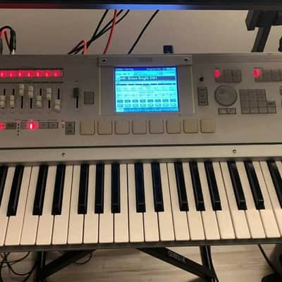 Korg M3 61 + EXB-256 + Radias (v2.0)  2010s - Gray