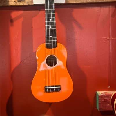 Crossroads Ukulele -Soprano 2024 - Orange image 1